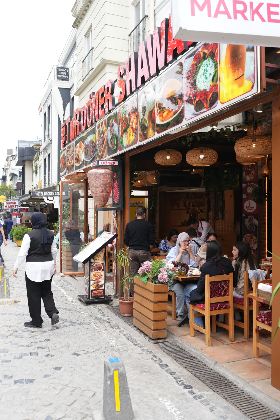 Tur Döner Shawarma | Sultanahmet | Türk, Osmanlı, Kebap | kebap restoran rezervasyon | MasaPOS Rezerva Tur Döner Shawarma - Sultanahmet - Türk, Osmanlı, Kebap - fotoğraf - kebap ve online restoran rezervasyonu