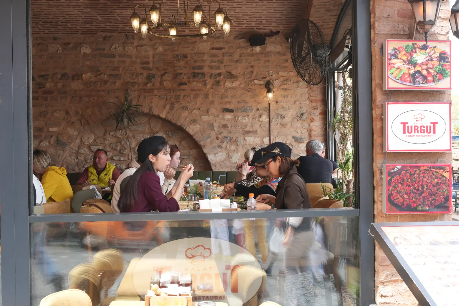 Turgut Restoran Balat - Balat - Türk, Osmanlı, Kebap - 3. fotoğraf - kebap ve online restoran rezervasyonu