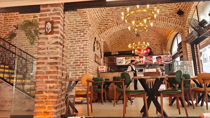 Turgut Restoran Sirkeci - Sirkeci - Türk, Osmanlı, Kebap - 5. fotoğraf - kebap ve online restoran rezervasyonu